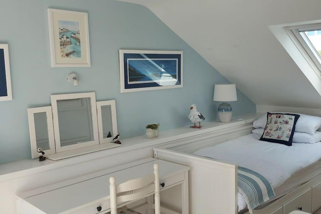 Sea Crest, Beautiful Home In Tenby With Sea Views מראה חיצוני תמונה