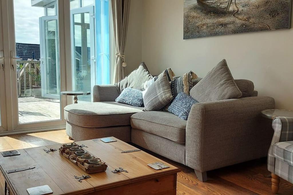 Sea Crest, Beautiful Home In Tenby With Sea Views מראה חיצוני תמונה
