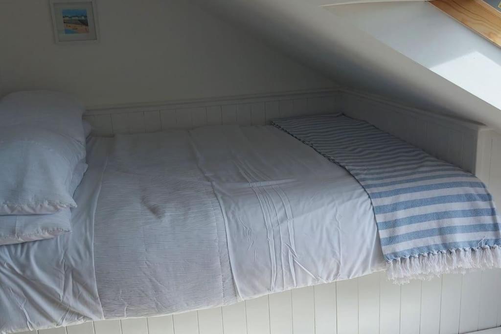 Sea Crest, Beautiful Home In Tenby With Sea Views מראה חיצוני תמונה